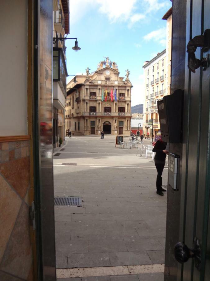 Plaza Consistorial Appartement Pamplona Buitenkant foto